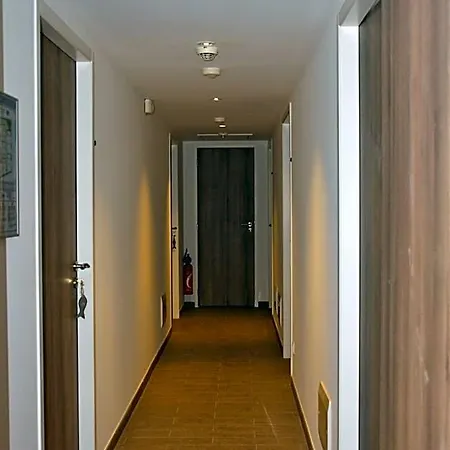Hotel Arago 3*